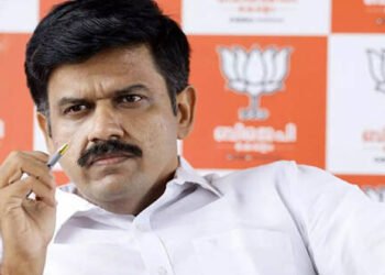 ബിജെപിയ്ക്ക് വോട്ട് ചെയ്യുന്ന ഉത്തരേന്ത്യക്കാർ വിദ്യാഭ്യാസമില്ലാത്തവരെന്ന പരാമർശം വംശീയ വിദ്വേഷം വമിപ്പിക്കുന്നത്; മരപ്പൊട്ടൻമാരാണോ മാധ്യമങ്ങളിൽ പ്രവർത്തിക്കുന്നത്? :  സന്ദീപ് വാരിയർ