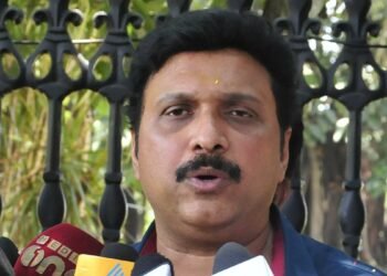 ഡ്രൈവിങ് ടെസ്റ്റ് പരിഷ്‌കാരം; മന്ത്രി കെ ബി ഗണേഷ് കുമാറിനെതിരെ പ്രത്യക്ഷ സമരത്തിന് സിഐടിയു