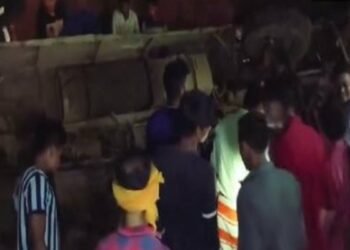 ഛത്തീസ്ഗഢിൽ ബസ് കൊക്കയിലേക്ക് മറിഞ്ഞ് അപകടം; 12 മരണം